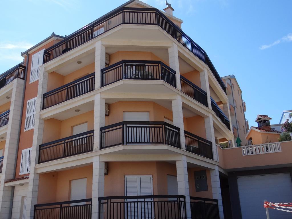 Vila Lola Apartmani Trogir Exterior foto