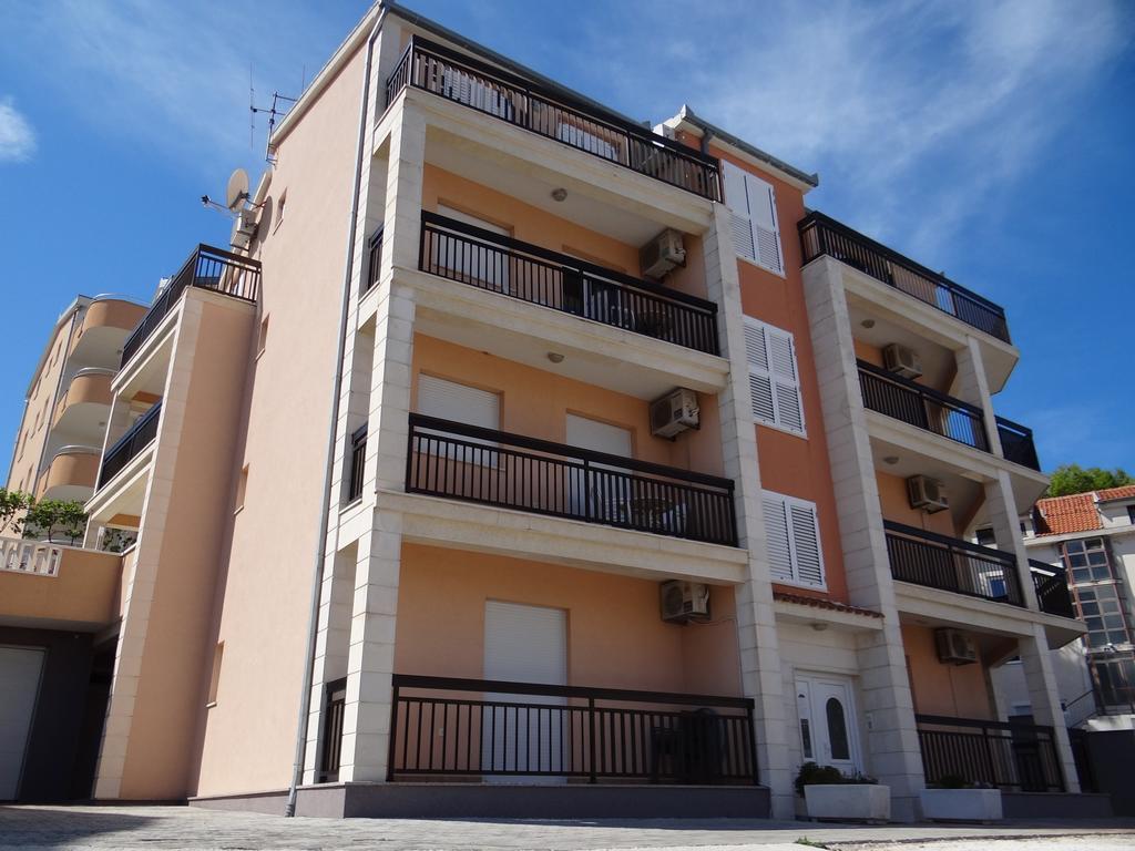 Vila Lola Apartmani Trogir Exterior foto