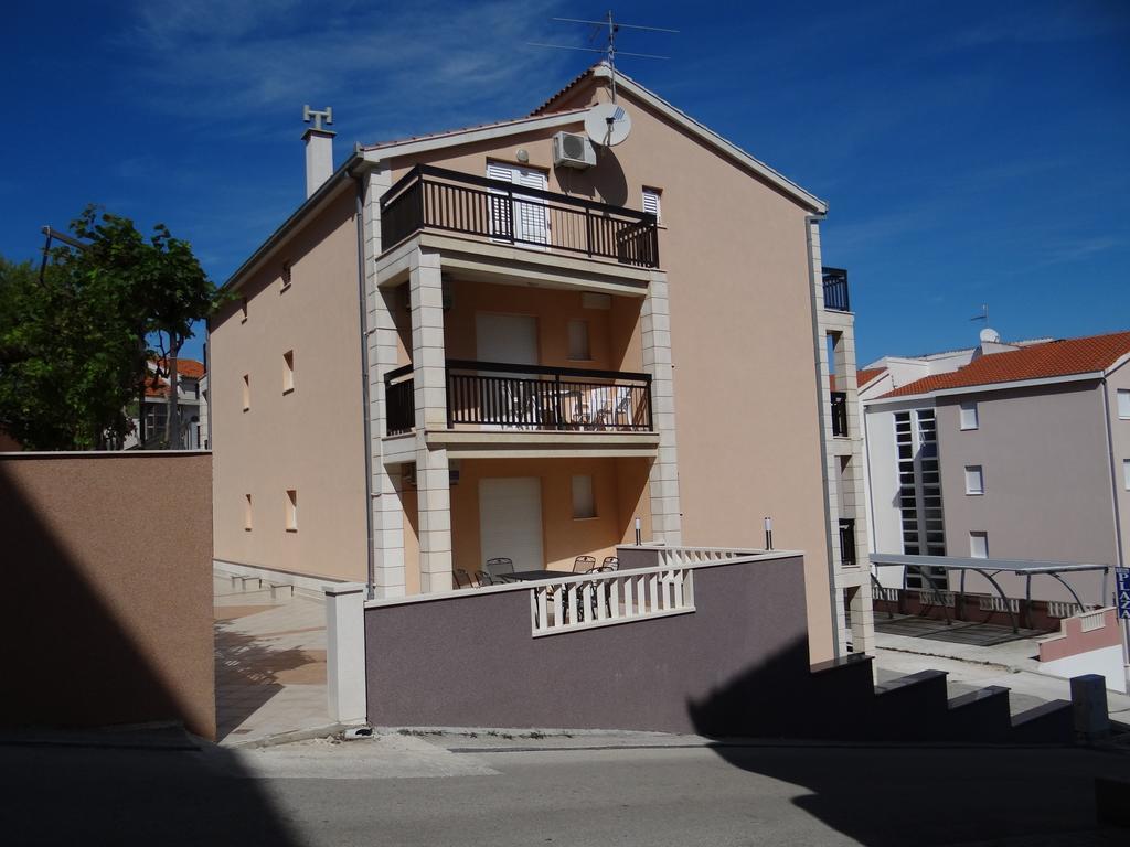 Vila Lola Apartmani Trogir Exterior foto