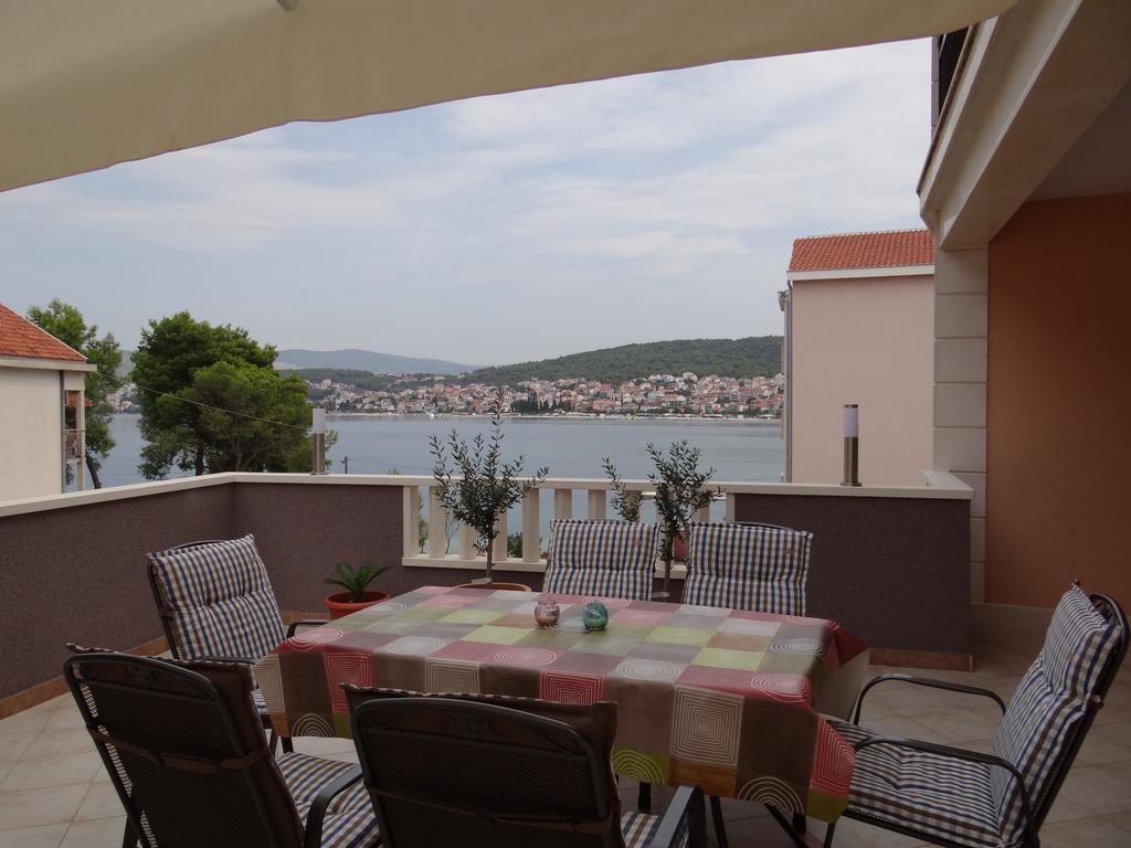 Vila Lola Apartmani Trogir Exterior foto