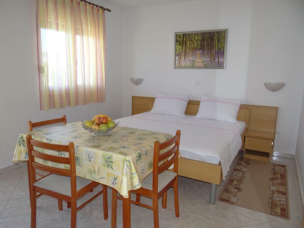 Vila Lola Apartmani Trogir Exterior foto